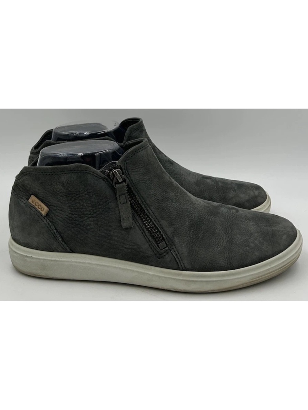 ECCO soft Nubuck Leather Zip Ankle Bootie Low Cut Women’s Size 41